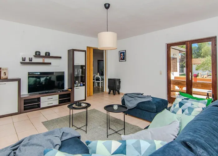 Kurta By Interhome * بريفلاكا