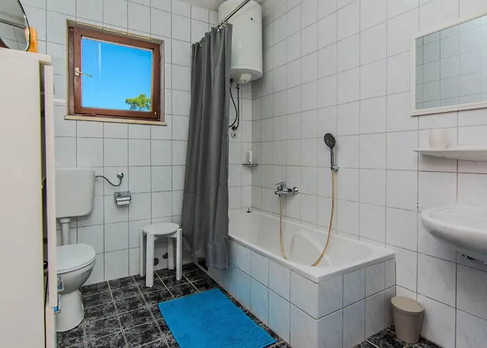 Kurta By Interhome بيت للعطل بريفلاكا